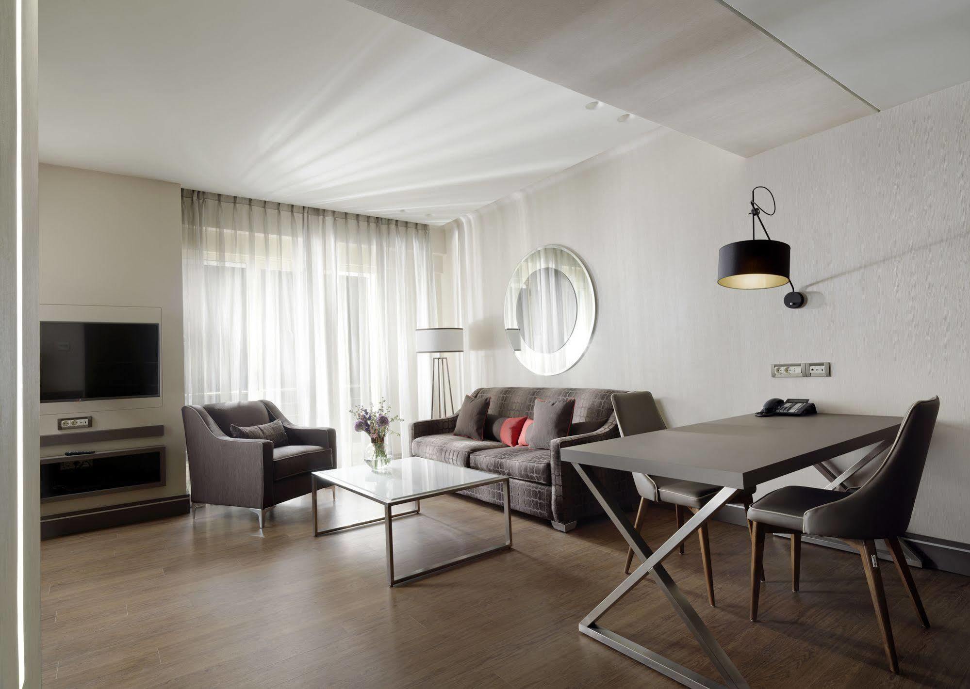 Holiday Suites Atina Dış mekan fotoğraf